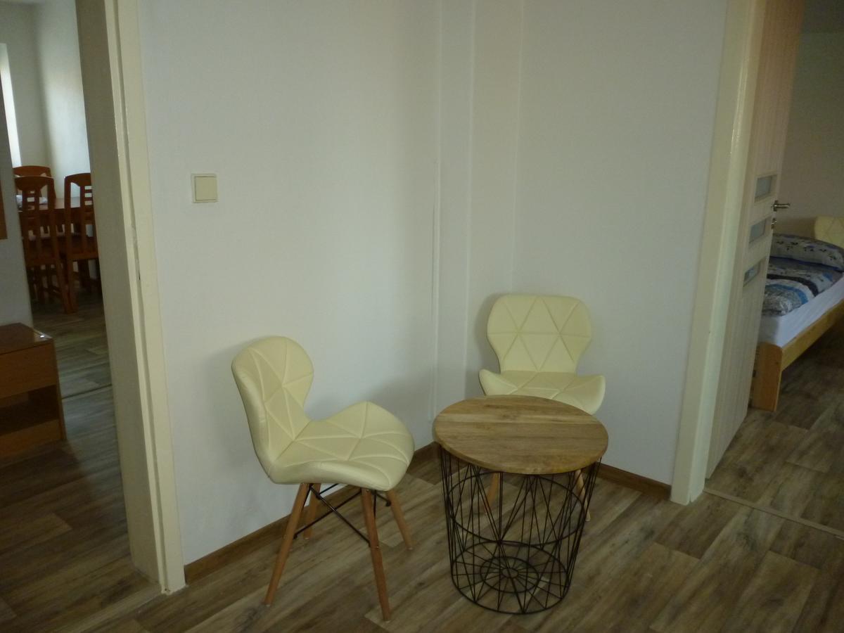 Apartmán Relax-chatka a apartmán Mikulov Exterior foto
